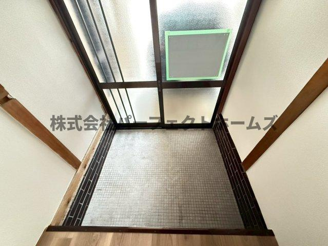 私市2丁目戸建　賃貸の玄関|玄関です