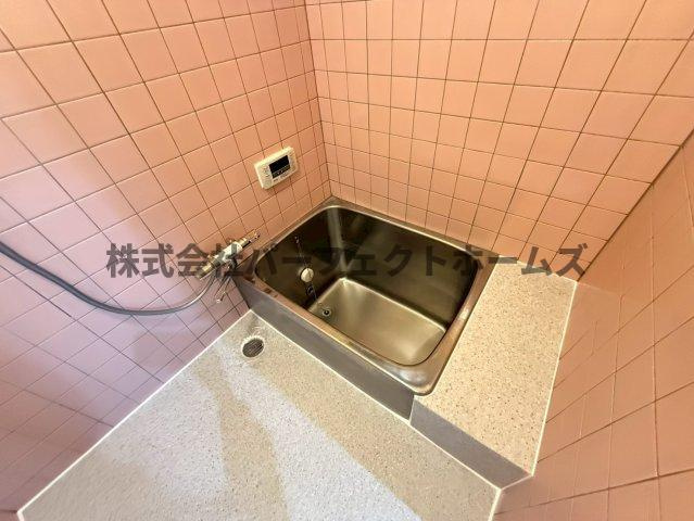 私市2丁目戸建　賃貸の浴室|お風呂です