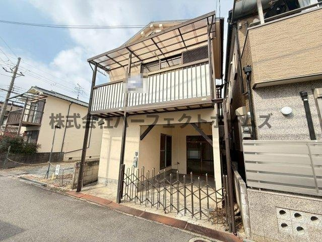 私市2丁目戸建　賃貸の外観|落ち着いた雰囲気の外観です