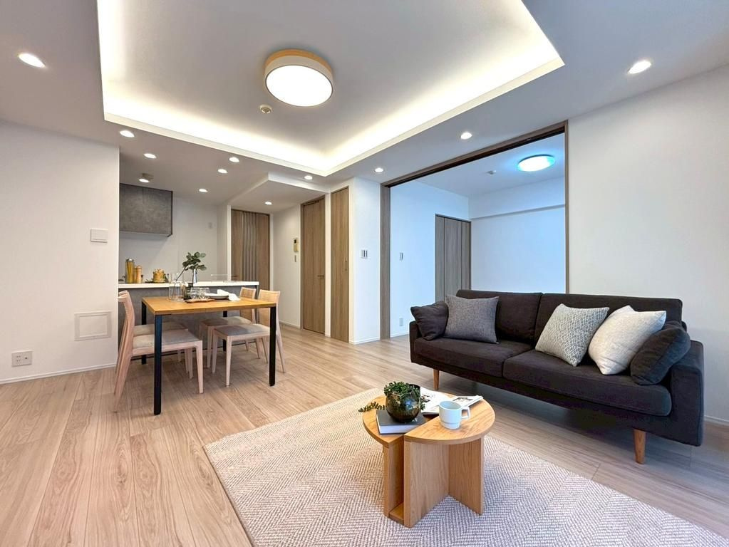 キチジョウジレジデンシアの居間・リビング