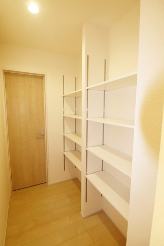 郡山市町東2丁目　　　2号棟　　　富田小学校、富田中学区　の収納