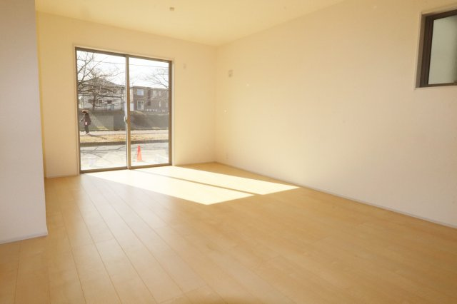 郡山市町東2丁目　　　2号棟　　　富田小学校、富田中学区　の居間・リビング