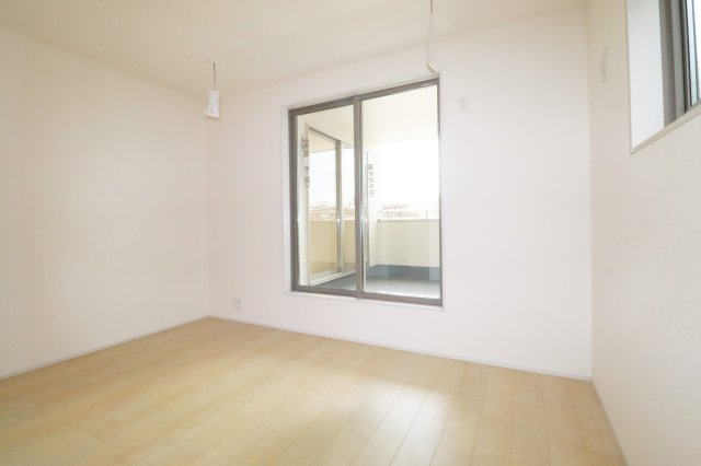 郡山市町東2丁目　　　2号棟　　　富田小学校、富田中学区　の洋室