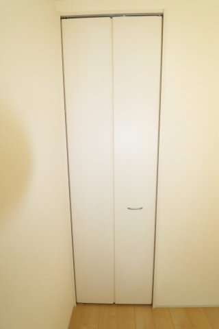 郡山市町東2丁目　　　2号棟　　　富田小学校、富田中学区　の収納