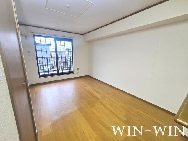 エスポアパレスの居間・リビング