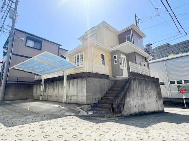 ■厚木市恩名4丁目　中古戸建の外観|外観写真◇角地で開放感があり、日当たり通風が良好です♪