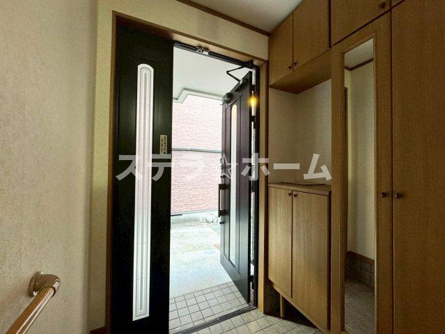 諸口1　中古戸建の玄関|シンプルで使いやすい玄関です
