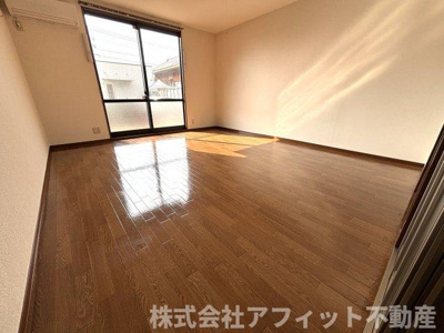 【居間・リビング】 | ロイヤル南手城