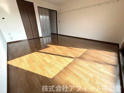 【寝室】 | ロイヤル南手城 | 洋室10帖