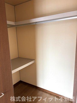 【収納】 | ロイヤル南手城 | ウォークインクローゼット