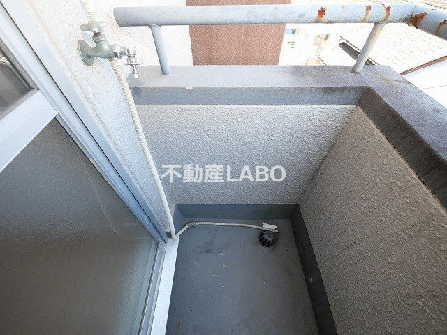 アネシオン平野のバルコニー