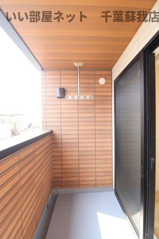 ウルルⅠのバルコニー|洗濯物もよく乾きそうな、陽当たり良好なバルコニーです！