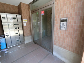 【エントランス】