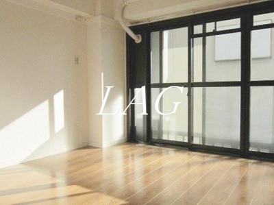 【居間・リビング】 | 須賀マンション | 洋室のお部屋です。