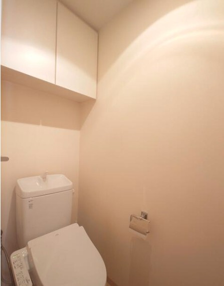 サーパス御殿前通り弐番館のトイレ