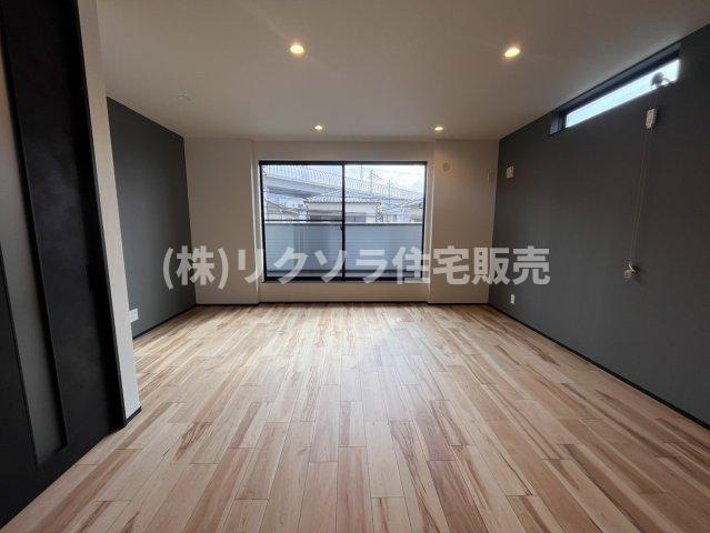 東倉治4丁目　新築一戸建てのダイニング|LDK17.5帖
■物件内覧・資金計画相談・住宅ローン相談、リフォーム相談、お問合せ受付中■
※当日・翌日のご内覧、ご相談はお電話でのお問合せがスムーズです！