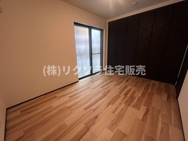 東倉治4丁目　新築一戸建ての洋室|洋室6.3帖
■物件内覧・資金計画相談・住宅ローン相談、リフォーム相談、お問合せ受付中■
※当日・翌日のご内覧、ご相談はお電話でのお問合せがスムーズです！