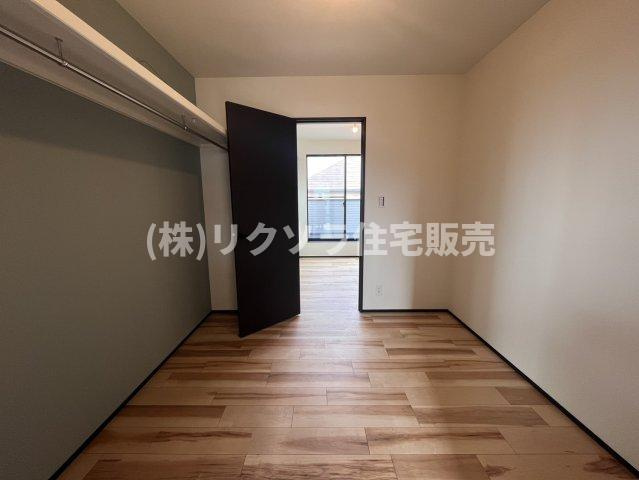 東倉治4丁目　新築一戸建ての収納|ウォークスルークローゼット
■物件内覧・資金計画相談・住宅ローン相談、リフォーム相談、お問合せ受付中■
※当日・翌日のご内覧、ご相談はお電話でのお問合せがスムーズです！