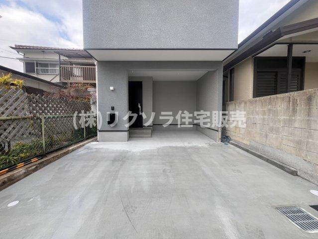 東倉治4丁目　新築一戸建ての駐車場|2台駐車可能
■物件内覧・資金計画相談・住宅ローン相談、リフォーム相談、お問合せ受付中■
※当日・翌日のご内覧、ご相談はお電話でのお問合せがスムーズです！