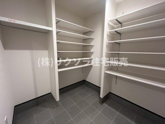 東倉治4丁目　新築一戸建ての収納|シューズインクローゼット
■物件内覧・資金計画相談・住宅ローン相談、リフォーム相談、お問合せ受付中■
※当日・翌日のご内覧、ご相談はお電話でのお問合せがスムーズです！