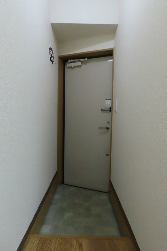 ローリ・ポーリ十条の玄関