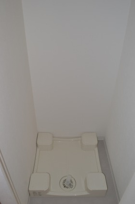 【その他】 | レオンコンフォート難波サウスゲート | 洗濯機置き場です