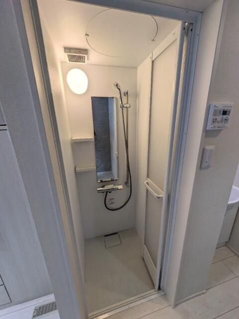 リベラルバードのシャワールーム