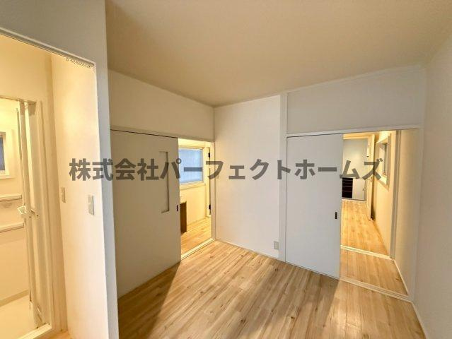 南楠葉2丁目戸建　賃貸の居間・リビング|ゆったり過ごせる居間です