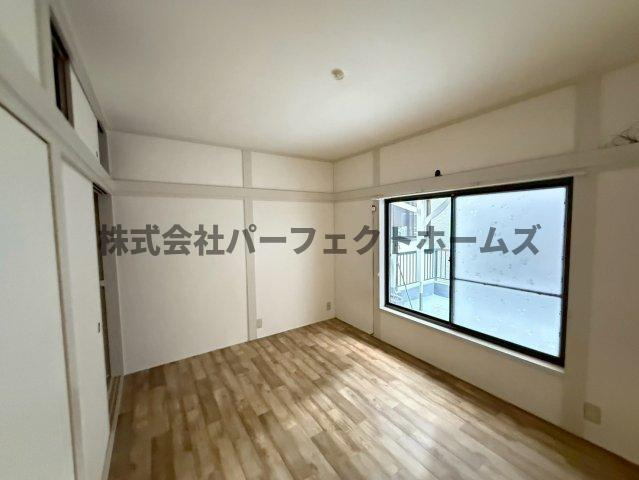 南楠葉2丁目戸建　賃貸の居間・リビング|こちらのリビングで趣味の時間をお楽しみください