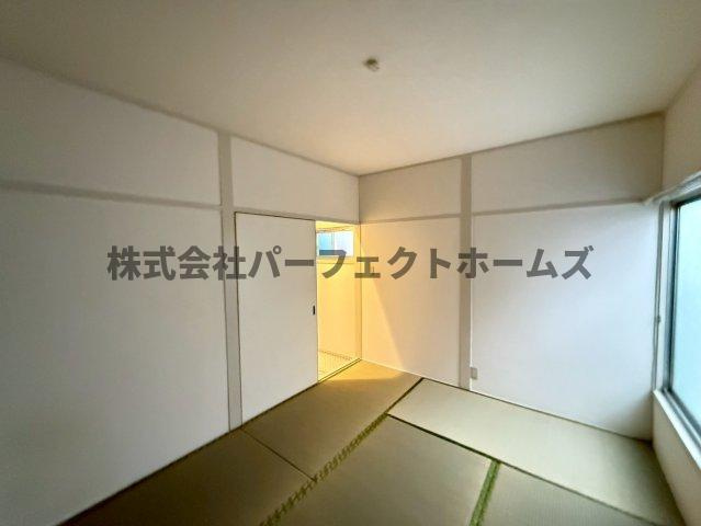 南楠葉2丁目戸建　賃貸の和室|和室がひろがる居住スペース