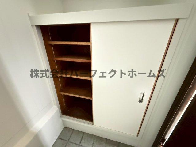 南楠葉2丁目戸建　賃貸の収納|ちょっとした収納スペースも充実しています