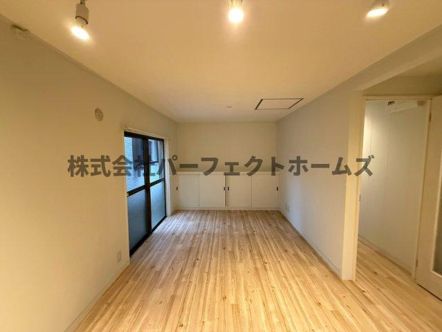 南楠葉2丁目戸建　賃貸の居間・リビング|使いやすい居間です