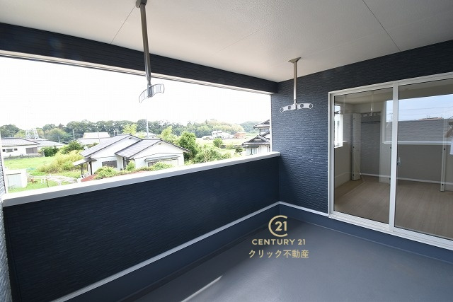 Cradlegarden　 東海村亀下　第1　2のバルコニー|お部屋から出られるバルコニーです。ちょっと気分転換に外の景色を眺めて深呼吸もいいですね。