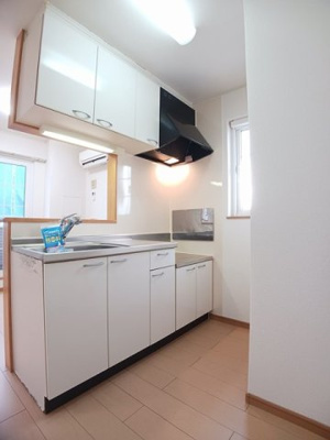 【キッチン】 | ペスカ・砂山 | お料理しやすいキッチンです