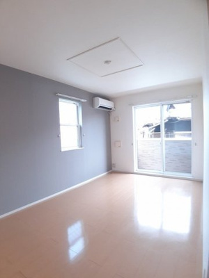 【居間・リビング】 | フォール・リアン | こちらのリビングで趣味の時間をお楽しみください