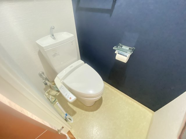 ロイヤルイルマーレ新舞子のトイレ|トイレ　温水洗浄便座付き☆