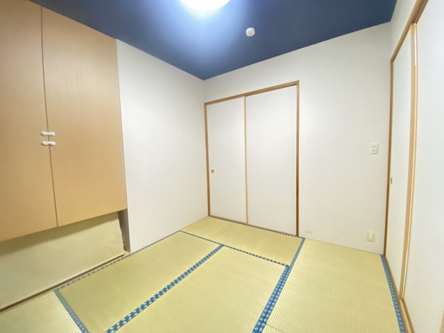 ロイヤルイルマーレ新舞子の和室|和室5.5帖　別角度♪