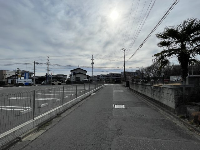 新築戸建・新築建売　那須塩原市埼玉第3　稲村小・黒磯北中の前面道路含む現地写真|車通りが落ち着いている前面道路なので安心して生活ができます！車移動にも便利な立地！