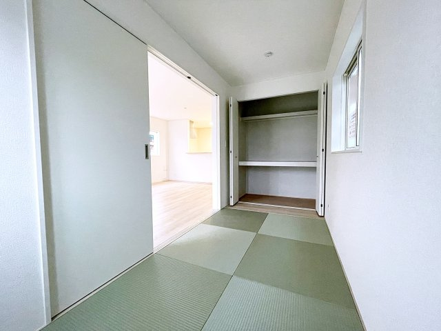 新築戸建・建売　大田原市富士見第2　Cradle Garden　全3棟の和室|リビングのすぐ隣にあるのでお子様のお昼寝や遊び場として最適！