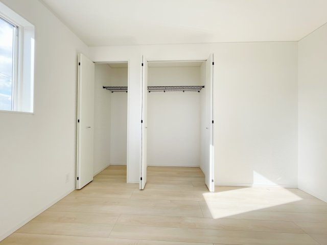 新築戸建・新築建売　矢吹町八幡町第23　善郷小・矢吹中の収納|クローゼット収納には網棚がついているので小物収納にも便利です！