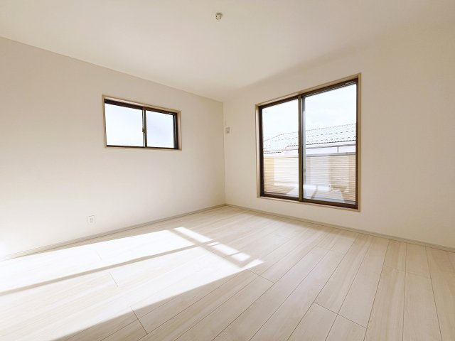 新築戸建・建売　西郷村小田倉字前原　いろどりアイタウン　全54棟の洋室|8帖の主寝室