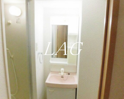 【洗面所】 | プチグランデ駒形 | 洗面台です。
