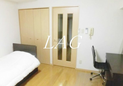 【居間・リビング】 | プチグランデ駒形 | 洋室のお部屋です。