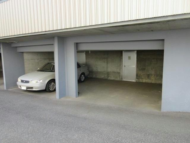 コーポ山口の駐車場