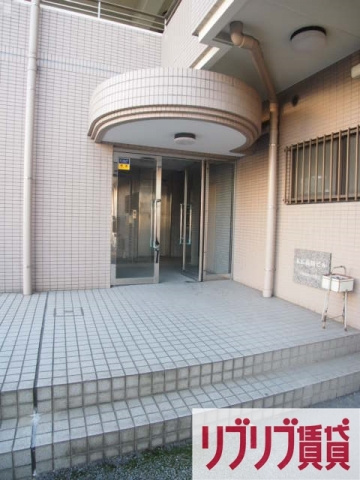 プリヴェール末広のエントランス