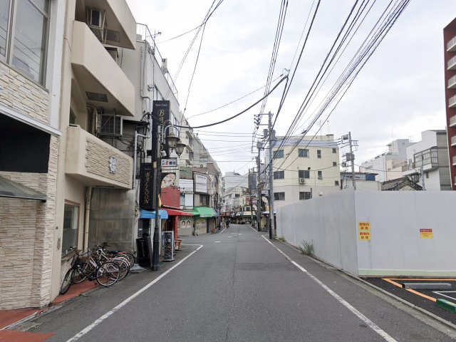 小林ビルの周辺