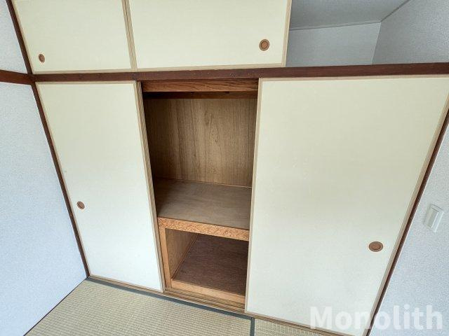 鶴山台28号棟の収納