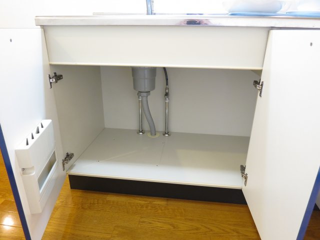 リオ・グランデ　- デザイナーズアパート -のキッチン|キッチン下も収納できます