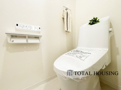 【トイレ】 | クルーザーバレー山鼻 | 温水洗浄機能付きトイレです♪