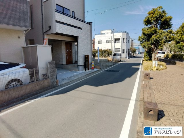 新築／志木市中宗岡１丁目　全１棟の前面道路含む現地写真